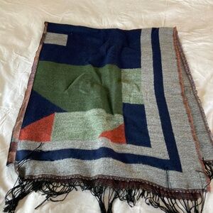 Amazing reversible color-block poncho/shawl